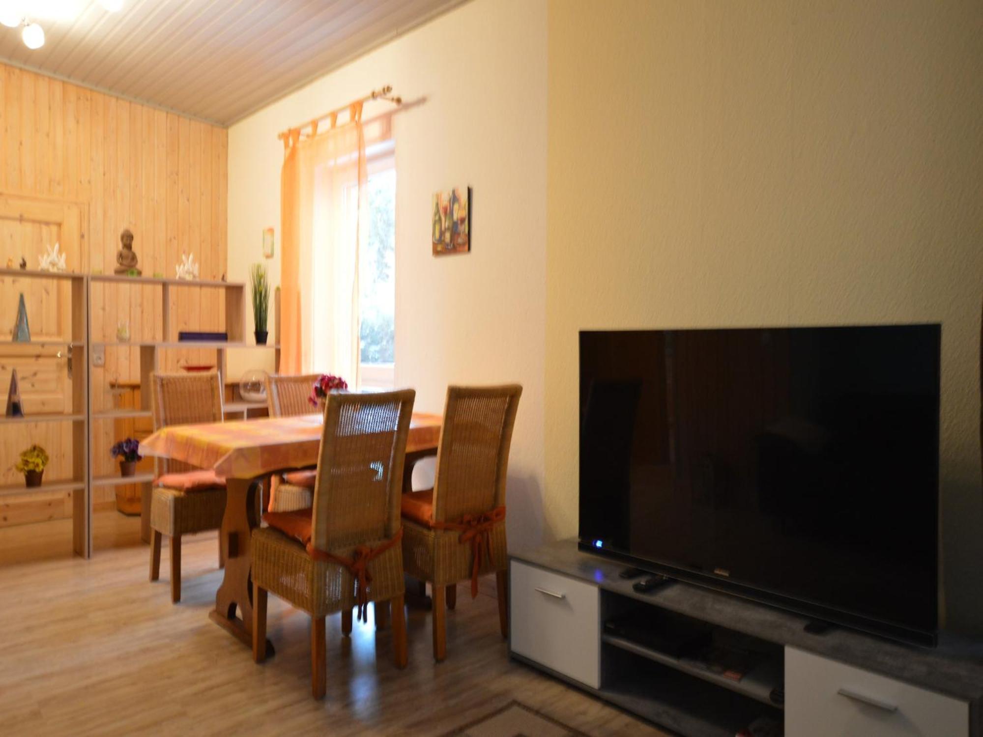 Cosy Apartment In Manderscheid With Balcony Ngoại thất bức ảnh