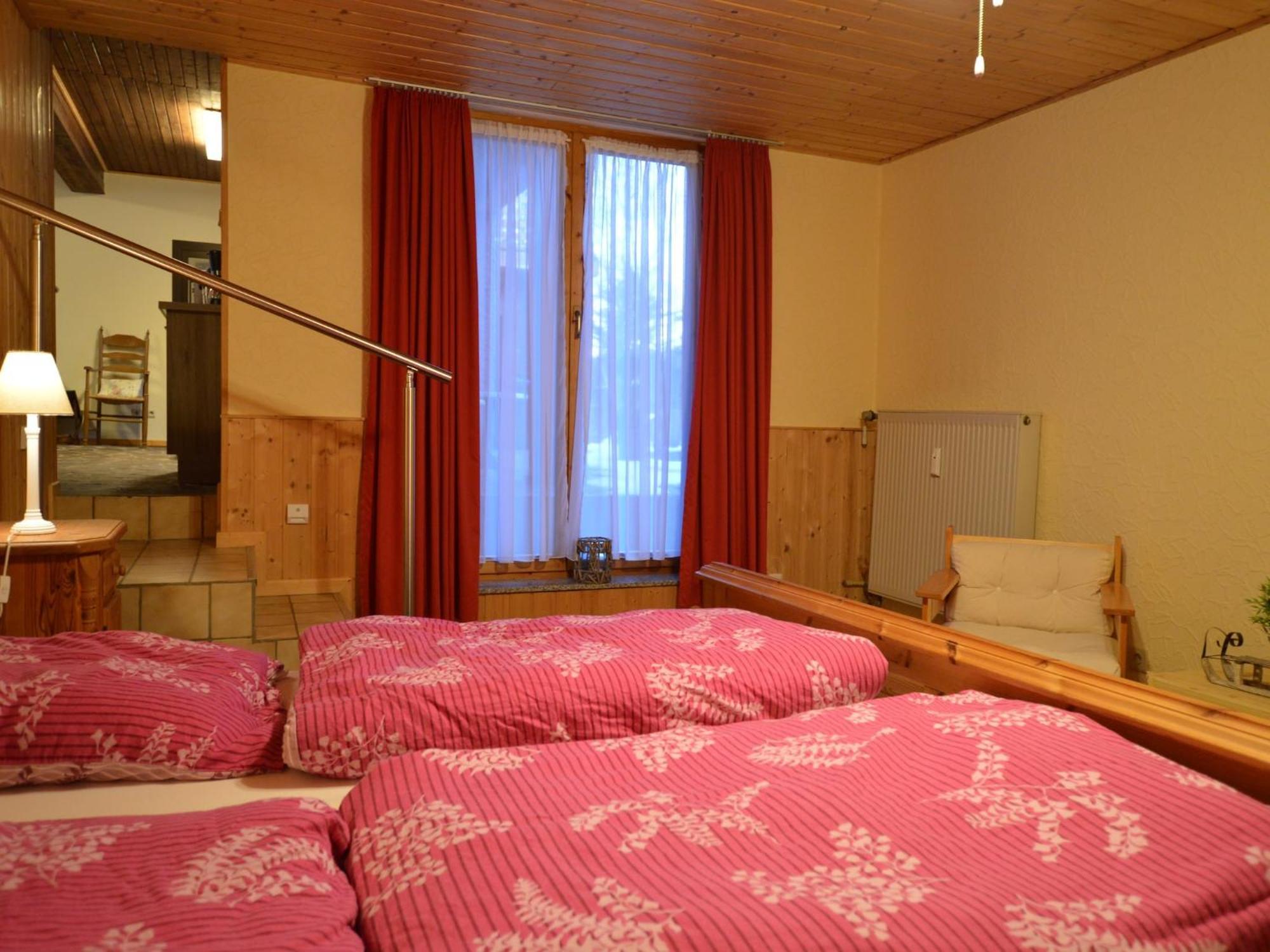 Cosy Apartment In Manderscheid With Balcony Ngoại thất bức ảnh